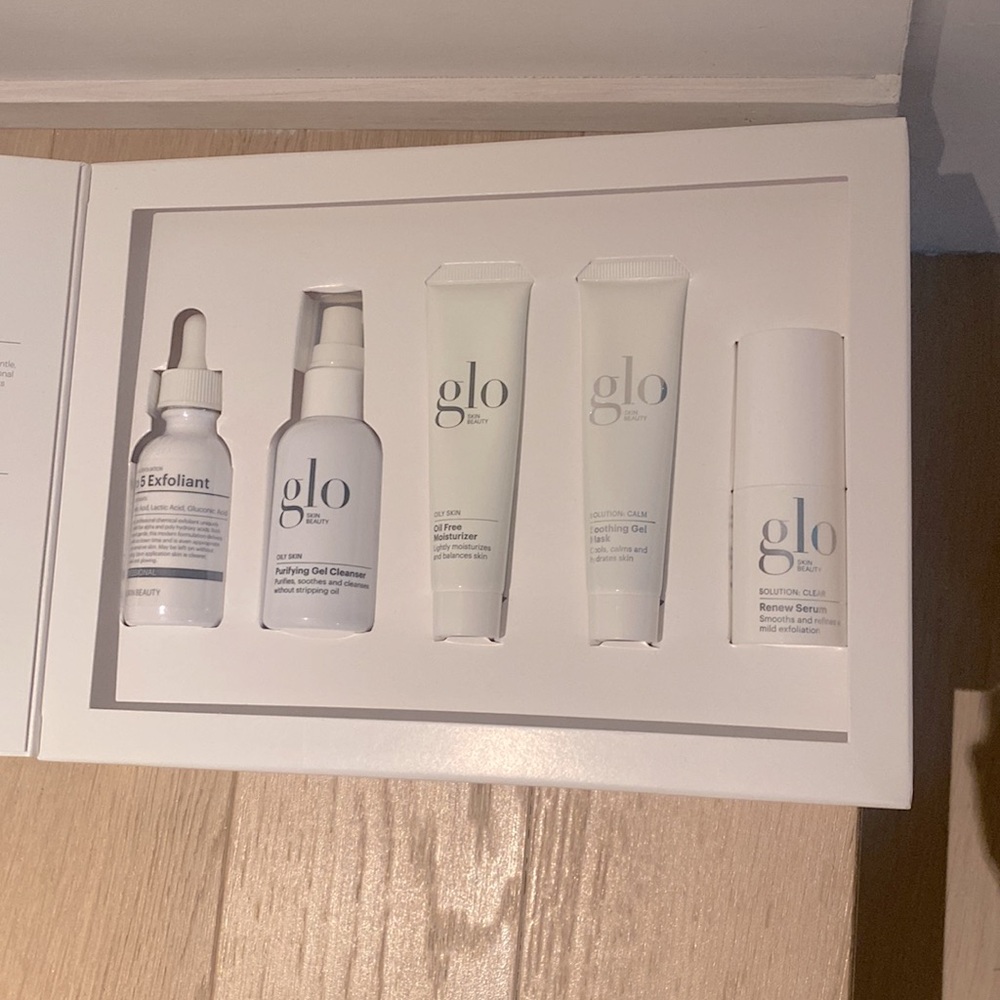 Glo Skin Beauty Skincare set
